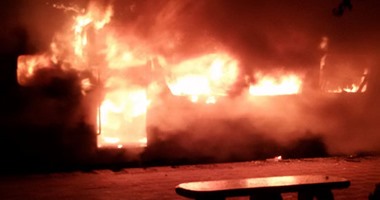 إخماد حريق قطار الصعيد بعد 3 ساعات من اندلاعه فى بنى سويف