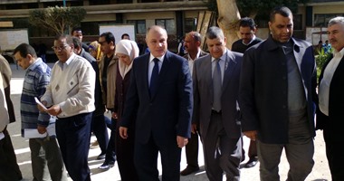 بالصور.. رئيس جامعة سوهاج يطالب بالانتهاء من الإنشاءات المطلوبة بكلية الصيدلة