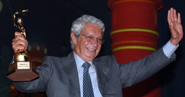 فى ذكرى رحيله.. تعرف على عدد الأفلام التى أخرجها نادر جلال للزعيم