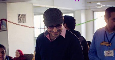 بالصور.. أحمد يونس ومستمعو "عالقهوة" فى زيارة لدار المسنين