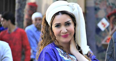 بالصور.. حسناء سيف الدين تواصل تصوير مسلسل "ألوان الطيف"