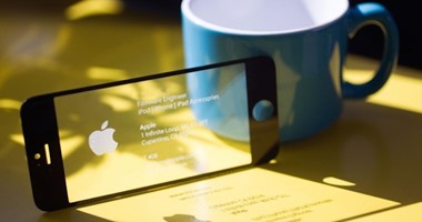كيف تضع "Screen Protector" على شاشة موبايلك من دون أتربة أو زيوت؟ 