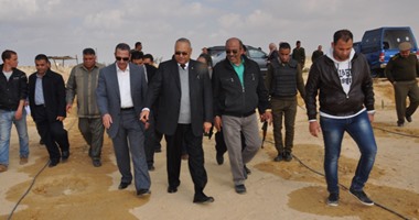 محافظ بنى سويف: الاستعانة بخبراء الزراعة فى تنفيذ الغابة الشجرية