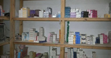 بعد 6 أشهر من إيقاف إنتاج "فارما للأدوية".. الصيدليات تواجه أزمة فى نقص المحاليل الطبية.. ويؤكدون: سوء التوزيع وقلة مصادر الإنتاج السبب.. ونقيب الصيادلة: المصنع مسئول عن 80% من احتياجات السوق