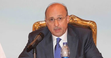 بالصور.. عادل عدوى يعقد اجتماعا مغلقا مع مسئولى الصحة فى الإسماعيلية