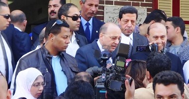 وزير الصحة يتوجه إلى قناة السويس الجديدة