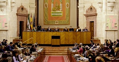 صحيفة: حذف كلمة "مسجد" من كاتدرائية قرطبة خدعة انتخابية من البرلمان الأندلسى.. وزير السياحة فى إقليم الأندلس: أمر غير مقبول.. رئيسة لجنة المآثر: محاولة لمحو التاريخ وسندافع عن أى أثر تاريخى لأى ديانة