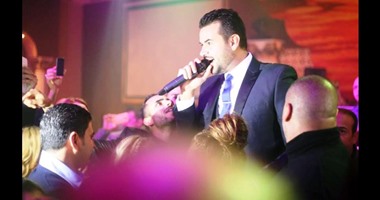 بالصور.. سامو زين: سعيد بنجاح حفل ميلانو وأستعد لحفلات بلندن وباريس