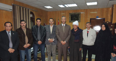 بالصور.. مدير أمن كفر الشيخ يكرم أسرة شهيد الشرطة