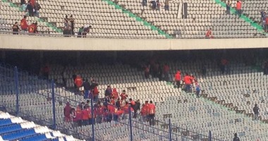 بالصور.. ألتراس الأهلى فى مدرجات استاد القاهرة بعد اقتحامه