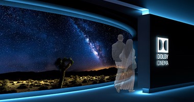 شاشات فائقة الجودة نابضة بالحياة تنافس IMAX