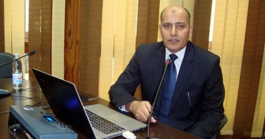 صور.. الأبحاث "الجاهزة" تثير أزمة فى جامعة طنطا.. الطلبة يشتكون من رفض أبحاثهم ورسوبهم فى المواد.. عميد حقوق طنطا: اكتشفنا أخطاء كارثية وكنا نصحح للمكتبات وليس للطلاب.. الدكتور محمد إبراهيم: لم نهدر حق أحد