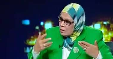 آمنة نصير تطالب بإلغاء مجانية التعليم