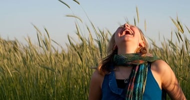 راندا جاد تكتب : رحلة البحث عن السعادة