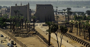 مفاجأة.. استكمال مشروع طريق الكباش بعد توقفه 8 سنوات.. مصادر: موافقة مجلس الوزراء والآثار ومحافظة الأقصر على إزالة جزء من "الكنيسة الإنجيلية".. ومحمد بدر: المشروع حلم تاريخى يربط معبدى الكرنك والأقصر 