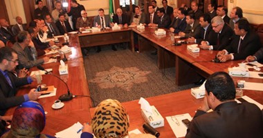 "الوفد فى أزمة".. أعضاء بالهيئة العليا يرفضون "دعم الدولة": "الحزب فى خطر".. والغالبية تتجه للرفض وعلى "اليزل" التحرك سياسيا وليس بشكل اخر.. و"المصريين الأحرار": وارد التنسيق مع الوفديين تحت القبة