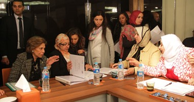 ميرفت التلاوى: أرفض وجود لجنة للمرأة بالبرلمان حتى لا تنعزل داخل المجلس