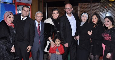 بالصور.."عشاء" الأهل والأصدقاء على شرف العروسين جيهان قمرى ود. باسم السواح