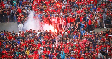 بالفيديو.. جماهير النادى الأهلى توضح لماذا أعطى الحكم 6 دقائق وقت بدل ضائع أمس
