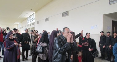 مستريح بورسعيد باع الوهم لضحاياه.. استولى على 85 مليون جنيه نظير بيع شقق لأكثر من منتفع وأطاح بأحلام المواطنين.. تحرير 130 محضرًا بقسم شرطة المناخ و180 بالضواحى و55 ببور فؤاد ضد المتهم