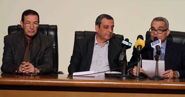 بالصور..ممثلو الصحفيين والإعلاميين يضعون مدونة السلوك المهنى للأداء الصحفى والإعلامى.. ويجددون مطالبتهم بسرعة إصدار التشريعات.. ويحيى قلاش وإيهاب طلعت وعمرو الكحكى والأمين أبرز المشاركين فى إعدادها