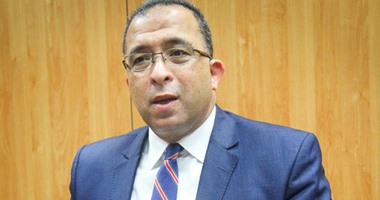 وزير التخطيط يجتمع برئيس الوزراء قبل التوجه للبرلمان لمناقشة الخدمة المدنية