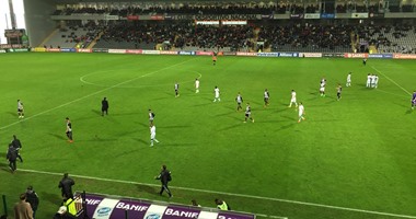 المدعى العام بالبرتغال يوجه اتهامات لشرطى متهم بضرب مشجع كرة قدم