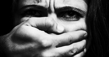 فبراير "الأسود" على ستات مصر.. وقعتان تعدى من أمناء على فتاة وممرضة
