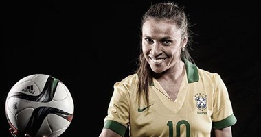 الأسطورة مارتا تصل للهدف رقم 100 مع منتخب البرازيل