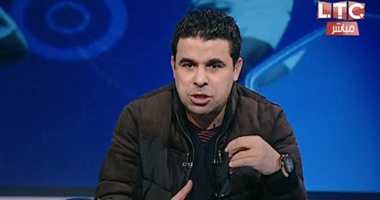الغندور يسخر من تصميم شركة إيطالية لـ"تى شيرت" الزمالك الجديد 