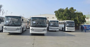 قطاع النقل السياحى يشهد أزمة منذ أحداث ثورة 25 يناير.. معدلات الاستثمار تراجعت خلال الـ5 سنوات الماضية.. ورئيس لجنة النقل السياحى: انخفاض الطاقة الناقلة لـ2048 مركبة بدلا من 4200 فى 2011