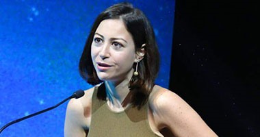 ليلى علوى لمنة شلبى بعد فوزها بدبى السينمائى: تستحقين الجائزة عن جدارة