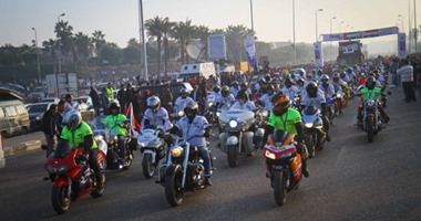 منتقبة تشارك فى ماراثون زايد الخيرى بالتجمع الخامس بحضور الوزير