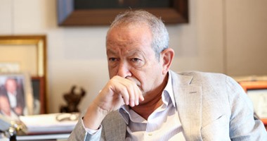 نجيب ساويرس بمناسبة عيد الميلاد: مصر بخير.."وربنا يبعد عنا الحروب"