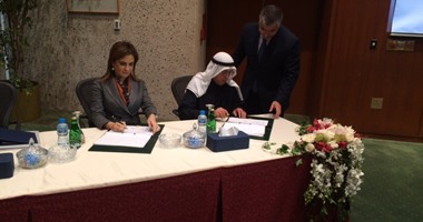 وزيرة التعاون الدولى تبدأ جولتها الخليجية بإلقاء كلمة فى اجتماع مؤسسات التنمية العربية الوطنية بالكويت.. سحر نصر: المؤسسات العربية تتعهد بتمويلات بقيمة 1.5 مليار دولار لمصر لدعم مشروع تنمية سيناء