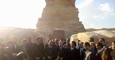 بالصور.. عمدة هيروشيما يزور مركب خوفو ويوقع اتفاقية مع محافظة الجيزة 