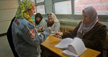 فى اليوم الأخير للانتخابات بمدن القناة.. الاشتباه فى سيارة بجوار لجنة انتخابية بالسويس والفحص يثبت سلبيته.. وبعثة دولية تتابع الانتخابات ببورسعيد.. ومكبرات الصوت تحث المواطنين على التصويت بالإسماعيلية
