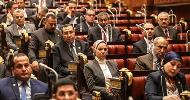 مدير عام بمجلس النواب: حلف اليمين بشكل جماعى غير دستورى
