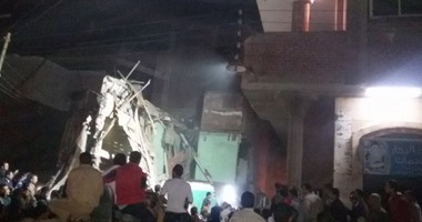 بعد استخراجهم من تحت الأنقاض.. مصرع 4 أشخاص فى انهيار منزل بالقليوبية