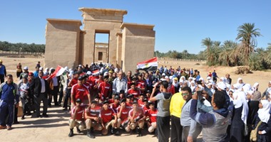 محافظ الوادى الجديد يشارك فى مهرجان "الرياضة والسياحة للجميع"