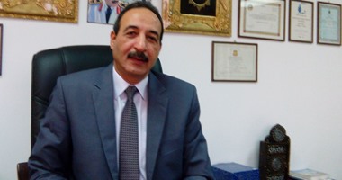 رئيس ميناء الإسكندرية يجتمع بقيادات النقل البحرى لبحث معوقات العمل