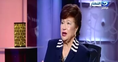 نوال الدجوى تتبرع بمليون جنيه لبيت الزكاة والصدقات المصرى