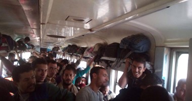 "صحافة المواطن".. شكوى من تكدس الركاب داخل قطار متجه للصعيد