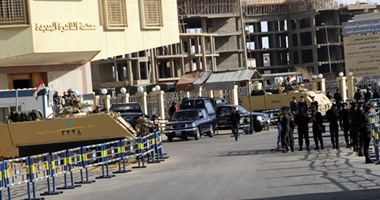 عامل يطعن زوجته بسكين فى محكمة القاهرة الجديدة