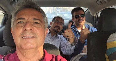 باكيتا يحتفل بالكريسماس بسيلفى مع وكيله وجوستافو