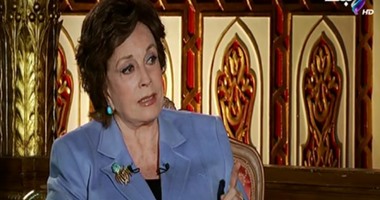 جيهان السادات: دونالد ترامب "لاسع" وهيلارى"شخصية قوية" وغالبًا هى القادمة