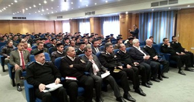 بالصور..مدير شرطة السياحة يجتمع بضباط وأفراد الإدارة قبل احتفالات رأس السنة
