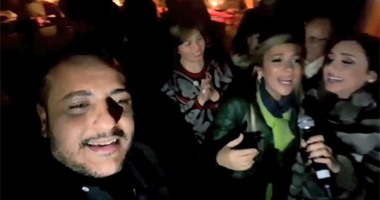 محمد رحيم ينشر فيديو لأصالة وأنغام وتامر حسنى وجنات يغنون "ألف ليلة وليلة"