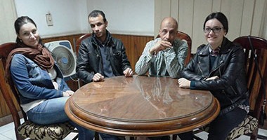 بالصور..طالبتان إسبانيتان:الإعلام الأوروبى المأجور صور لنا مصر بلد الإرهاب فأحببناها..وفيرنيكا:نتمنى أن تخطو القيادة السياسية بإسبانيا خطى السيسى فى زيادة منح الشباب..وتؤكد:"عايزه أعيش فى مصر"