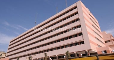 ضبط تشكيل عصابى تتزعمه سيدتان لسرقة رواد البنوك فى منطقة النزهة 